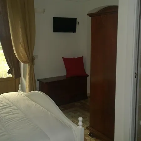 Donna Teresa 3*